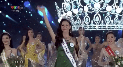 Người đẹp sinh năm 2000 - Lương Thùy Linh đăng quang Hoa hậu Thế giới Việt Nam 2019 - Ảnh 1.