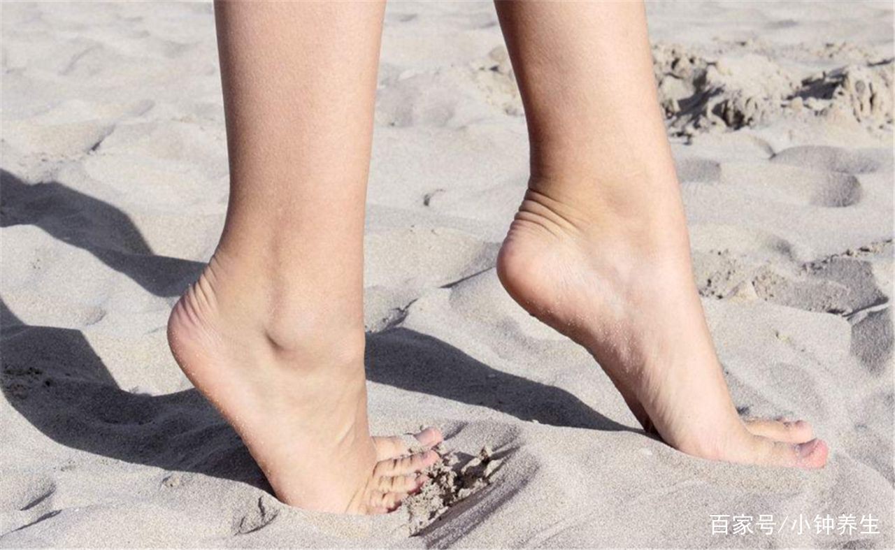 Tập nh&oacute;n g&oacute;t ch&acirc;n &iacute;t ph&uacute;t mỗi ng&agrave;y: Nhiều bộ phận cơ thể thay đổi ngạc nhi&ecirc;n sau 1 th&aacute;ng - Ảnh 3.