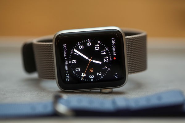 Apple cảnh báo màn hình Apple Watch có thể bị nứt, vỡ, hứa thay thế miễn phí - Ảnh 2.