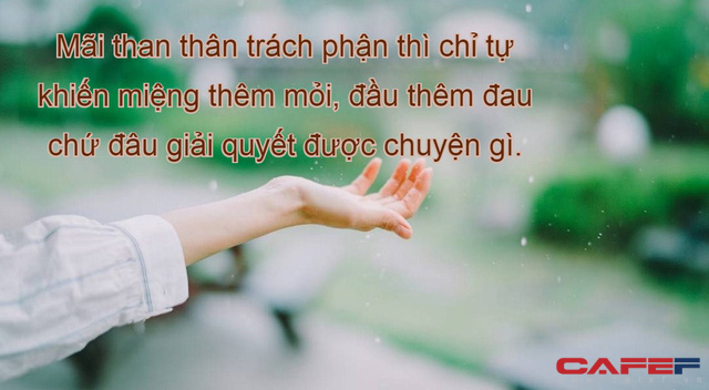 Người tới tuổi trung niên nhất định phải vứt bỏ được 4 điều này mới mong cuộc sống được hạnh phúc và viên mãn - Ảnh 1.