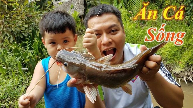 5 kênh du lịch - ẩm thực hot nhất miền Tây: Khoai Lang Thang sắp đạt nút vàng, một YouTuber trẻ tuổi khác đã làm được điều đó từ lâu - Ảnh 54.