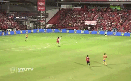 Đặng Văn Lâm nhận được sự so sánh đặc biệt sau pha cứu thua mang dáng dấp Manuel Neuer