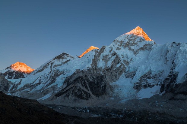 Đỉnh Everest cao nhất thế giới thì ai cũng biết nhưng đảm bảo 90% bạn sẽ trả lời sai vị trí chính xác của ngọn núi - Ảnh 1.