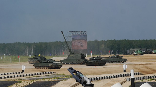 Tank Biathlon 2019: Màn trình diễn tuyệt kỹ điều khiển vũ khí đỉnh cao của xe tăng Nga - Ảnh 8.