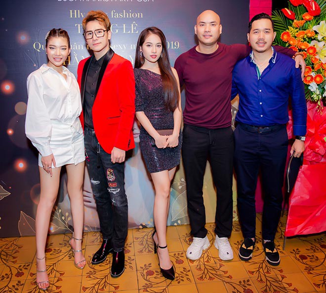 Bà xã Dương Khắc Linh lẻ bóng đi sự kiện - Ảnh 6.