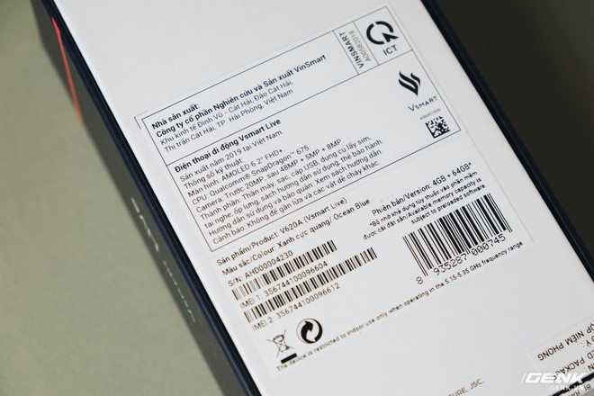 Trên tay Vsmart Live: Không tai thỏ, Snapdragon 675, cảm biến vân tay dưới màn hình, 3 camera, giá 6.9 triệu - Ảnh 2. Trên tay Vsmart Live: Không tai thỏ, Snapdragon 675, cảm biến vân tay dưới màn hình, 3 camera, giá 6.9 triệu - Ảnh 2.