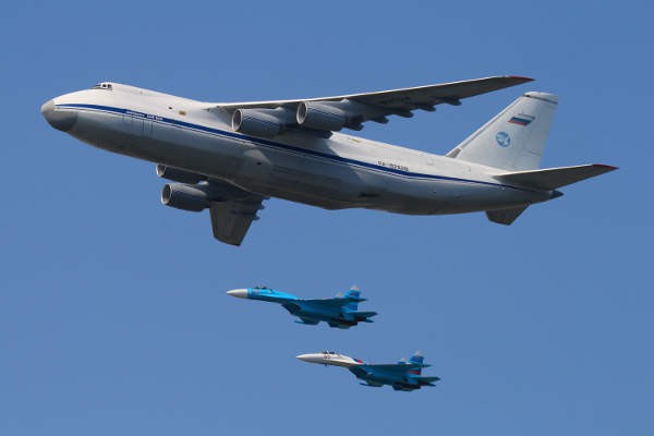 Những máy bay vận tải quân sự lớn nhất thế giới - Ảnh 1.