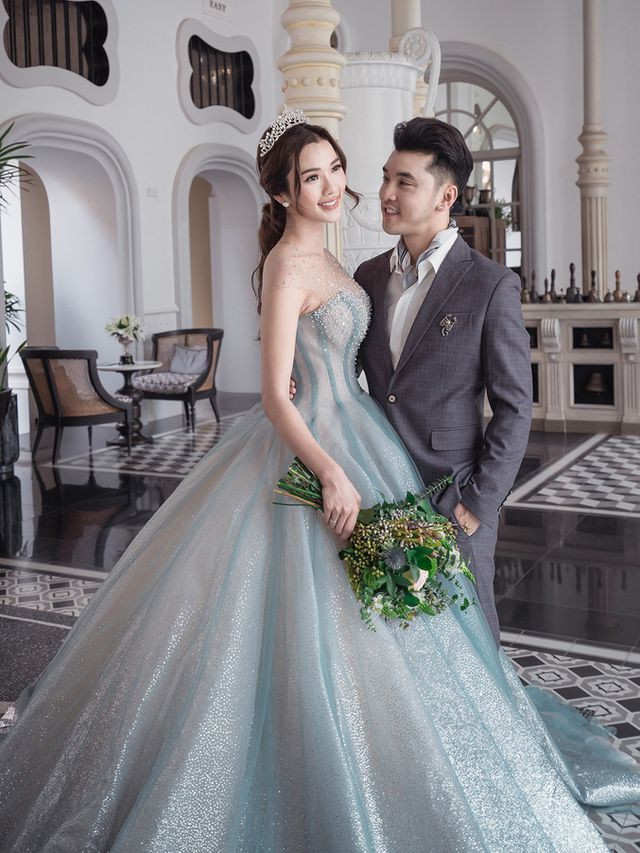 Qua một lần đò, những sao nữ Vbiz này vẫn được chồng yêu chiều, ai thấy cũng ghen tị - Ảnh 11. Qua một lần đò, những sao nữ Vbiz này vẫn được chồng yêu chiều, ai thấy cũng ghen tị - Ảnh 11.