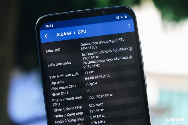 Trên tay Vsmart Live: Không tai thỏ, Snapdragon 675, cảm biến vân tay dưới màn hình, 3 camera, giá 6.9 triệu - Ảnh 18. Trên tay Vsmart Live: Không tai thỏ, Snapdragon 675, cảm biến vân tay dưới màn hình, 3 camera, giá 6.9 triệu - Ảnh 18.