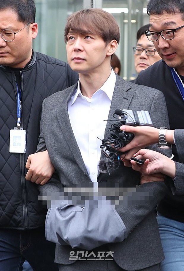 11 scandal tồi tệ nhất lịch sử showbiz Hàn: Tự tử, ngoại tình, hãm hiếp liên hoàn, vụ của Seungri chưa là gì - Ảnh 20. 11 scandal tồi tệ nhất lịch sử showbiz Hàn: Tự tử, ngoại tình, hãm hiếp liên hoàn, vụ của Seungri chưa là gì - Ảnh 20.