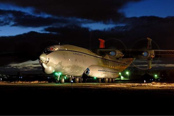 Những máy bay vận tải quân sự lớn nhất thế giới - Ảnh 6.