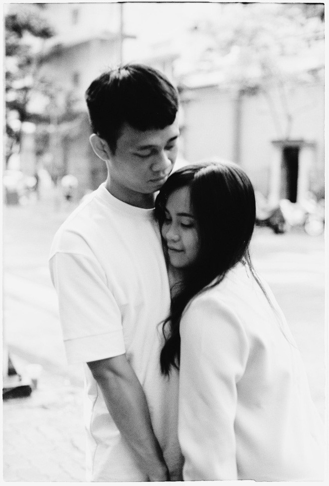 Tuyển thủ U22 Việt Nam khoe tình yêu 5 năm ngọt ngào: Tôi rèn luyện sự kiên trì bằng cách yêu em - Ảnh 7.