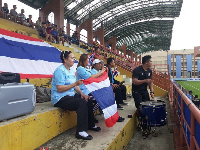 Có hành động đẹp với CĐV Thái Lan, fan Việt Nam nhận lại món quà lớn ở vòng loại World Cup - Ảnh 5.