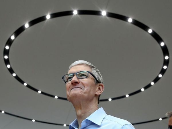 Thuyền trưởng Apple Tim Cook: Là triệu phú USD nhưng vẫn mua đồ lót giảm giá - Ảnh 6.