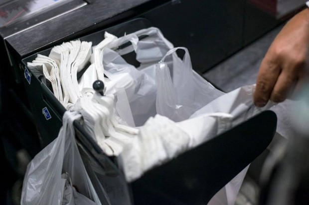 Bang Uttar Pradesh của Ấn Độ cấm hoàn toàn túi nhựa polythene - Ảnh 1.
