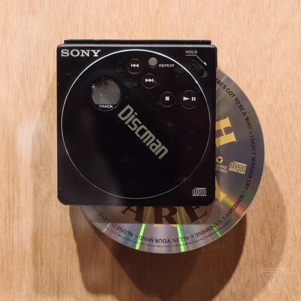 Tròn 40 năm ngày ra đời máy nghe nhạc Sony Walkman - huyền thoại mà giới trẻ 10x sẽ không bao giờ thấy lại - Ảnh 12.