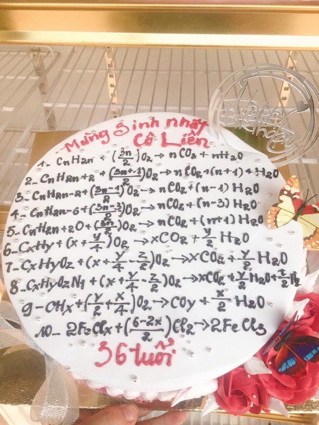 Chiếc bánh sinh nhật có 1-0-2 dành riêng cho team dốt Toán: Ăn một miếng đạt điểm 10, năm hai miếng đỗ luôn ĐH! - Ảnh 3.