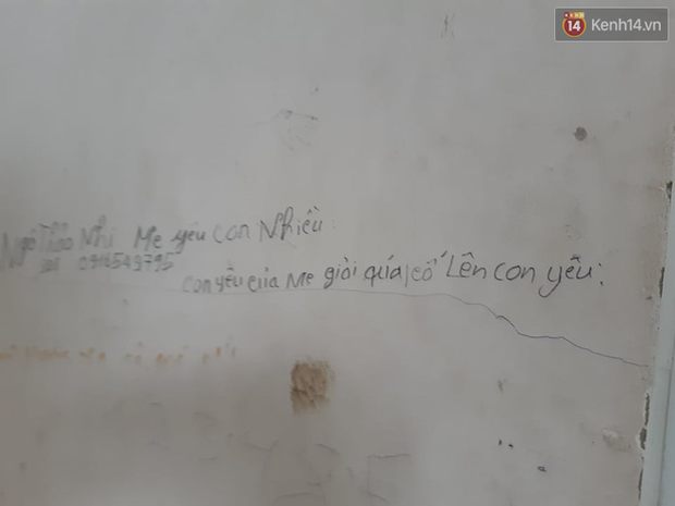 Xúc động những dòng thư trên bức tường loang lổ ngoài phòng mổ của viện E: “4 lần mẹ phải ở đây chờ con rồi, con ơi... - Ảnh 14.