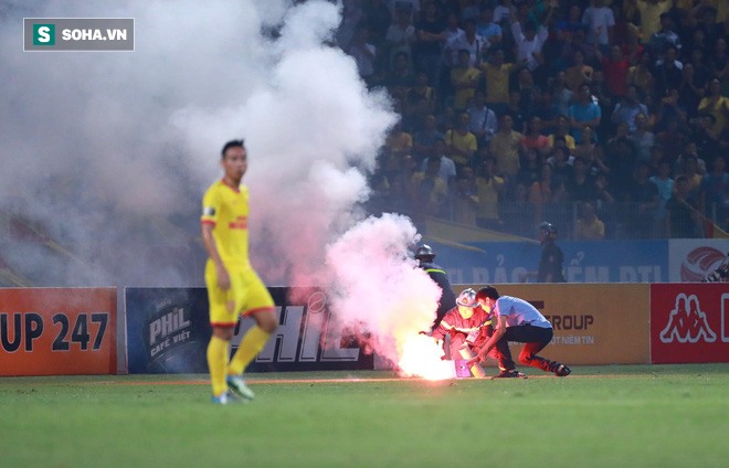 Hà Nội FC có nguy cơ lớn bị “treo sân” đến hết V.League 2019 - Ảnh 1.