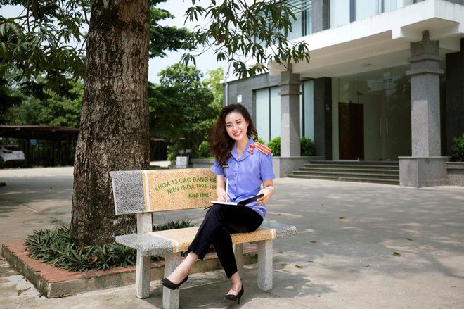 Cựu sinh viên ĐH Kiểm sát Hà Nội xinh chẳng kém gì hotgirl với nụ cười tỏa nắng nhìn là yêu - Ảnh 7.