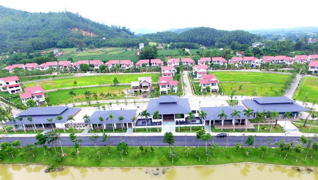 Ông lớn BĐS Hà Nội mang biệt thự, villas, căn hộ siêu sang đi cắm ngân hàng - Ảnh 1.