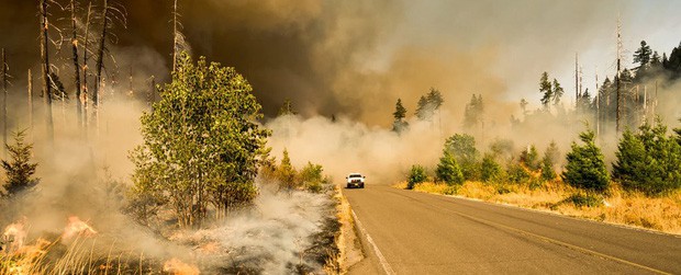 Chỉ chiếm 0,04% khí quyển nhưng CO2 vẫn là nguyên nhân chính khiến Trái đất nóng lên, nghịch lý này là do đâu? - Ảnh 1.