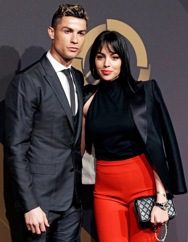 HOT: Ronaldo cuối cùng đã thừa nhận sẽ cưới Georgina sau 3 năm yêu nhưng vẫn còn một vấn đề cực lớn này chưa được giải đáp - Ảnh 3.