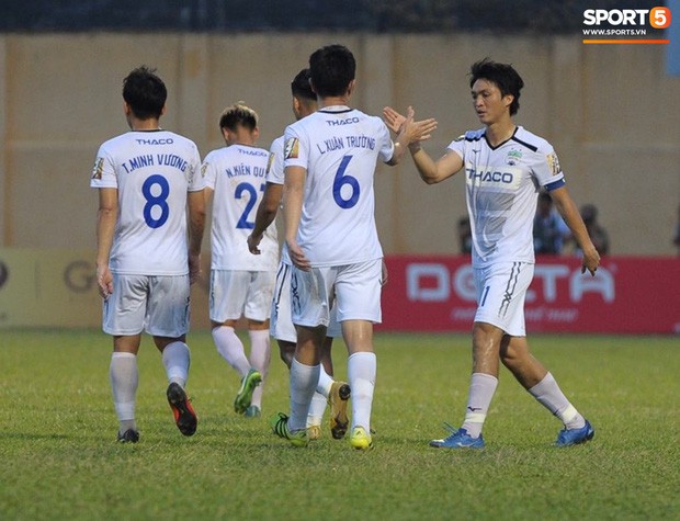 Fan nghi hoặc chiến thắng đậm 5-1 của Xuân Trường và đồng đội trước CLB Hải Phòng tại V.League - Ảnh 4.