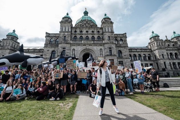 Bức xúc trước sự thờ ơ của chính phủ trước nạn biến đổi khí hậu, giới trẻ Canada đồng loạt cam kết không sinh con - Ảnh 4.