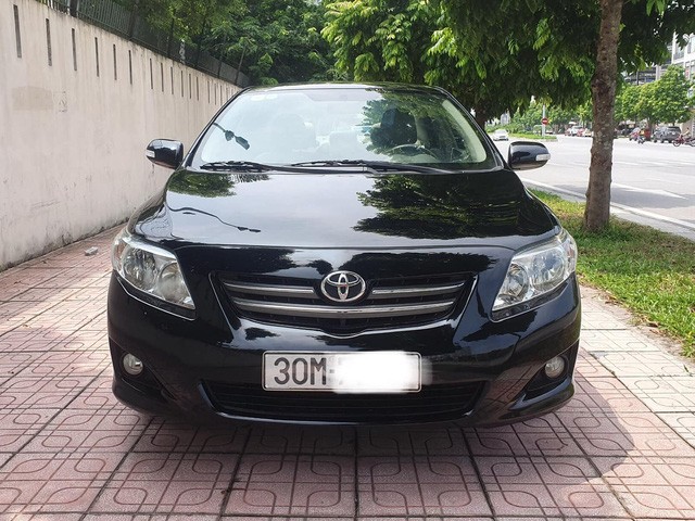 Toyota Corolla Altis tại Việt Nam - từ ngôi vua tới kẻ lép vế trong phân khúc - Ảnh 1.