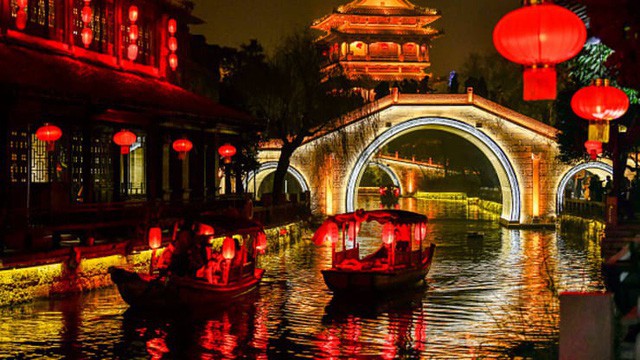 Lo ngại tăng trưởng giảm tốc, Bắc Kinh kêu gọi phát triển kinh tế ban đêm, hối thúc các doanh nghiệp và bệnh viện mở cửa đến nửa đêm - Ảnh 4.