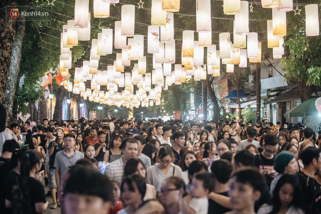 4 địa điểm “sống ảo” ở Hà Nội lên hình long lanh mà ngoài đời thì… hên xui, 2 nơi cuối còn nguy hiểm đến cả tài sản và tính mạng mà dân tình vẫn đổ xô tới - Ảnh 17.