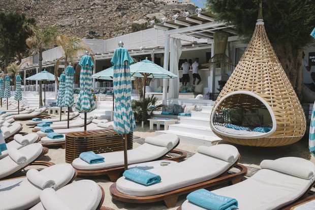 Đảo Mykonos - Thiên đường đốt tiền của giới siêu giàu: ‘Sương sương’ thuê lều nhỏ trên bãi biển thôi cũng ngốn hơn 100 triệu đồng - Ảnh 7.