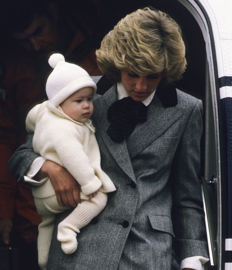 Dân mạng đòi tẩy chay vợ chồng Hoàng tử Harry và Meghan Markle vì liên tục bắt chước Công nương Diana để đánh bóng tên tuổi - Ảnh 4.