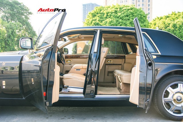 Khám phá Rolls-Royce Phantom độ phiên bản rồng, mạ vàng giá 15 tỷ tại Hà Nội - Ảnh 10.