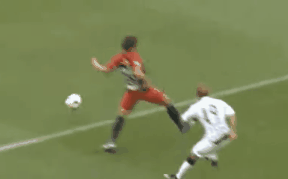 Sau pha kiến tạo sắc lẹm, Messi Thái hé lộ điểm trái ngược giữa HLV Nishino và thầy Park