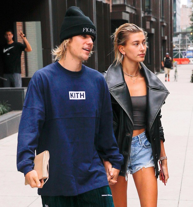 1 thập kỷ đã biến Hailey Baldwin từ fan cuồng ship Jelena thành cô dâu nắm tay Justin Bieber vào lễ đường như thế nào? - Ảnh 16.