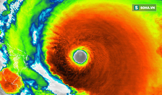 Những hình ảnh quái vật của siêu bão Dorian nhìn từ vệ tinh: Riêng mắt bão rộng 39 km! - Ảnh 2.