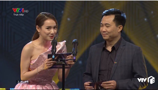 TRỰC TIẾP Lễ trao giải VTV AWARDS 2019: Bảo Thanh Về nhà đi con giành giải Nữ diễn viên ấn tượng nhất - Ảnh 1.
