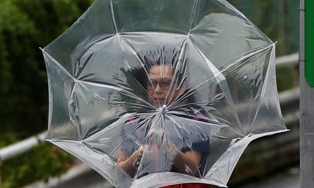 Bão Faxai mang gió mạnh kỉ lục đổ bộ Nhật Bản, Tokyo tan hoang - Ảnh 6.