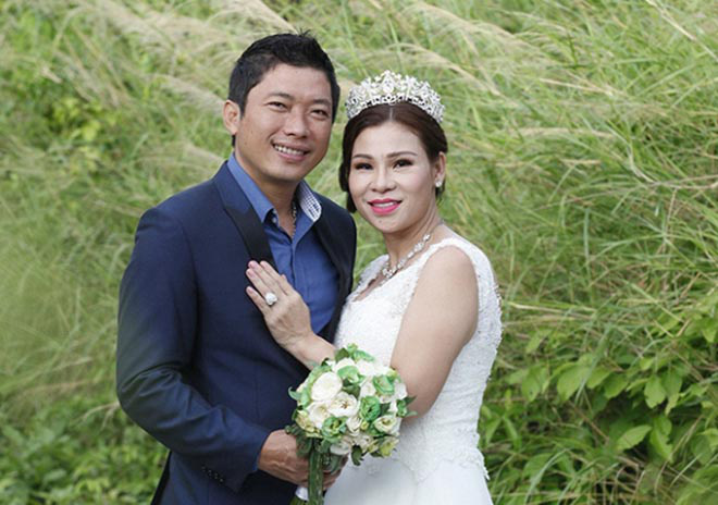 Điều ít biết về vợ 2 là nữ đại gia Vũng Tàu, tặng Kinh Quốc xe hơi 6 tỷ đồng - Ảnh 3. Điều ít biết về vợ 2 là nữ đại gia Vũng Tàu, tặng Kinh Quốc xe hơi 6 tỷ đồng - Ảnh 3.