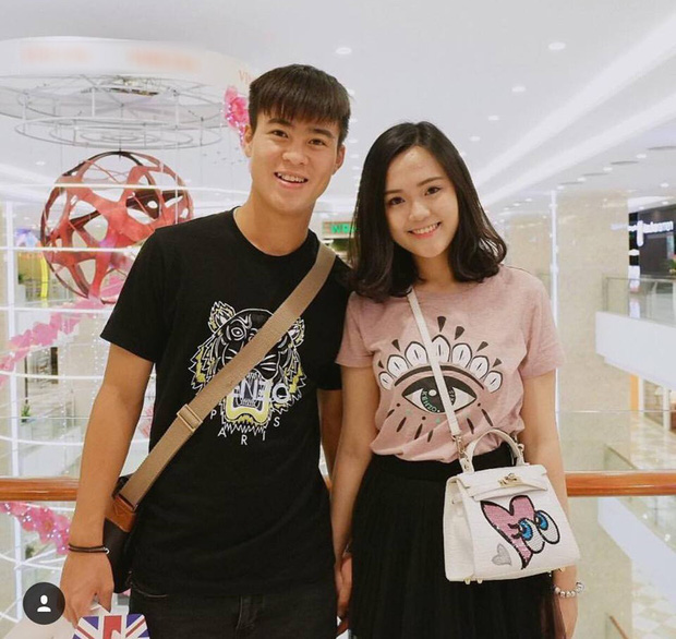 Hot: Duy Mạnh cầu hôn bạn gái cực ngọt ngào giữa phố đi bộ ngay tối 1/1 - Ảnh 2. Hot: Duy Mạnh cầu hôn bạn gái cực ngọt ngào giữa phố đi bộ ngay tối 1/1 - Ảnh 2.