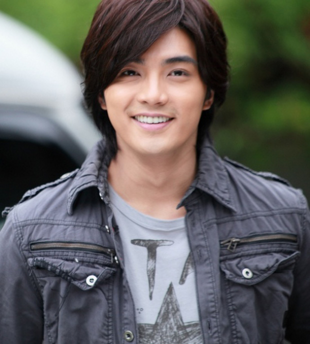  Phốt căng ngay mùng 1: Nghi vấn Hạ Quân Tường dù đã có vợ con vẫn ngoại tình trắng trợn, ôm hôn gái lạ trên phố  - Ảnh 11.