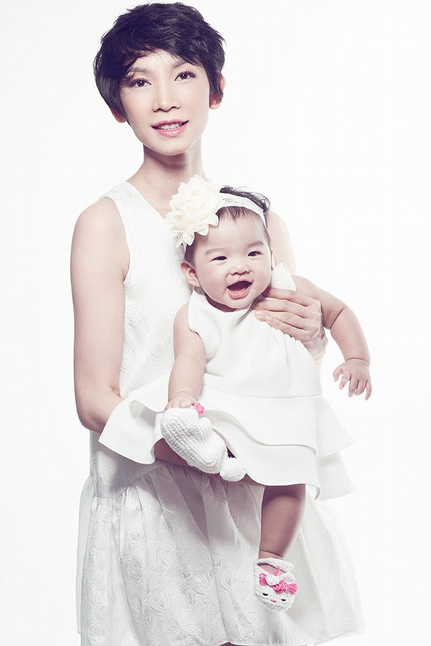 Tin hỉ mở màn Vbiz ngày đầu năm: Siêu mẫu Xuân Lan lên xe hoa ở tuổi 41, hé lộ bộ ảnh cưới lộng lẫy - Ảnh 18. Tin hỉ mở màn Vbiz ngày đầu năm: Siêu mẫu Xuân Lan lên xe hoa ở tuổi 41, hé lộ bộ ảnh cưới lộng lẫy - Ảnh 18.