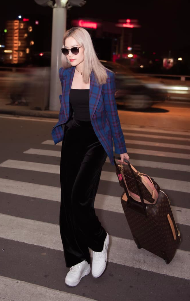 So kè khối tài sản của 4 sao Việt tuổi Tý: 24 tuổi đã sở hữu nhà sang xế xịn, sắm đồ hiệu mỏi tay, tậu cả xe cho bố mẹ - Ảnh 27. So kè khối tài sản của 4 sao Việt tuổi Tý: 24 tuổi đã sở hữu nhà sang xế xịn, sắm đồ hiệu mỏi tay, tậu cả xe cho bố mẹ - Ảnh 27.