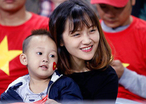 Không chỉ đá bóng giỏi, cầu thủ Việt còn khiến fan phát thèm vì điều này - Ảnh 4.