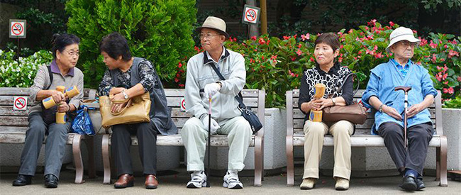 Khủng hoảng cô đơn ở tuổi xế chiều khiến người già Trung Quốc phải tìm bạn tình ở công viên, cuối cùng đối mặt với nguy cơ nhiễm HIV - Ảnh 5.