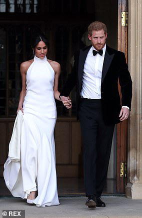 Meghan Markle: Lấy chồng được hơn 1 năm đã tiêu 28 tỉ tiền quần áo, cô sẽ chi trả cho trang phục thế nào sau khi tuyên bố độc lập tài chính đây! - Ảnh 2.