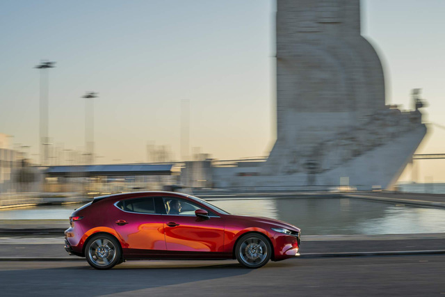 Mazda3 thế hệ mới bất ngờ đánh tụt doanh số của Mazda như thế nào? - Ảnh 2.