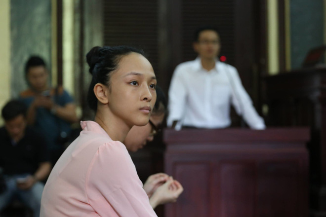 Loạt scandal chấn động Vbiz thập kỷ qua: Ngô Kiến Huy có con với em gái Thanh Thảo, Hoa hậu hầu toà vì vụ án tình tiền với đại gia - Ảnh 6.